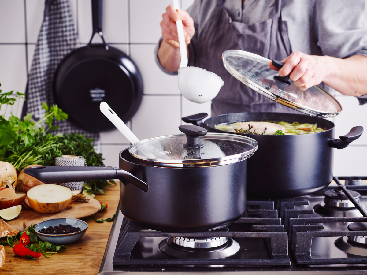 Smart Shapes Casserole With Lid 24cm 5.1 Litre