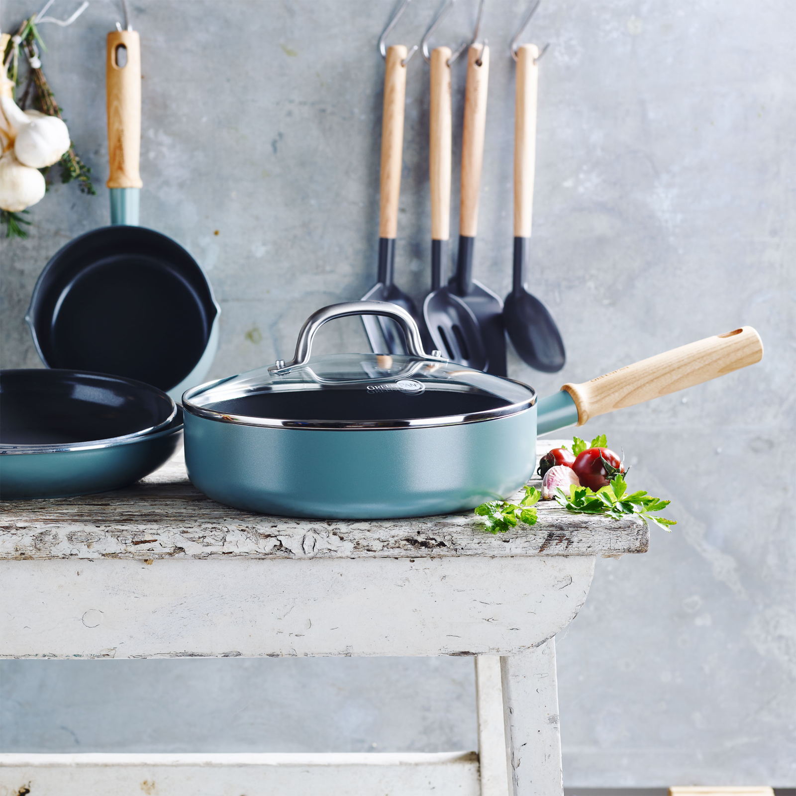 Mayflower Sauté Pan with Lid 24cm