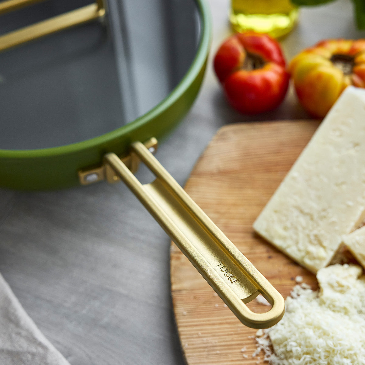 Stanley Tucci™ Ceramic Non-Stick 4.25-Litre Stanley Pan Jr. | Tuscan Olive