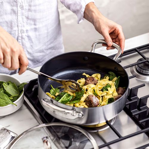 Premiere Shallow Casserole with Lid