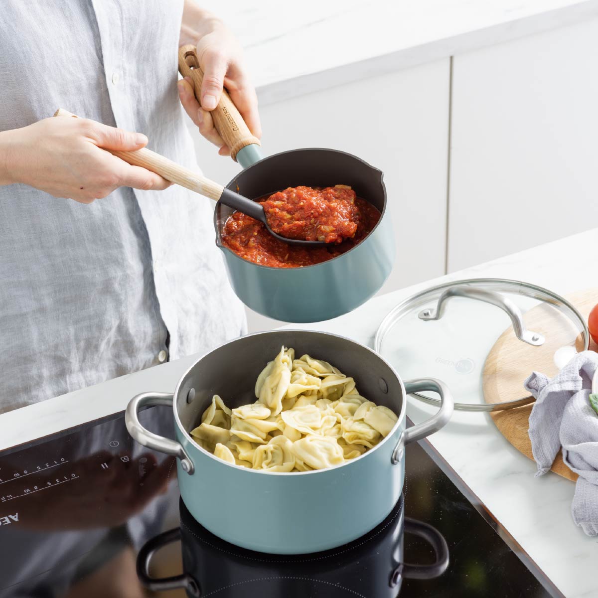 Mayflower 13pc Set with Lids