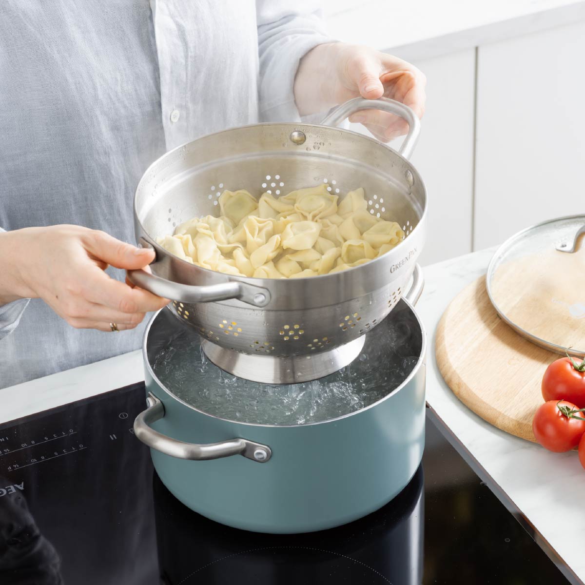 Mayflower 13pc Set with Lids