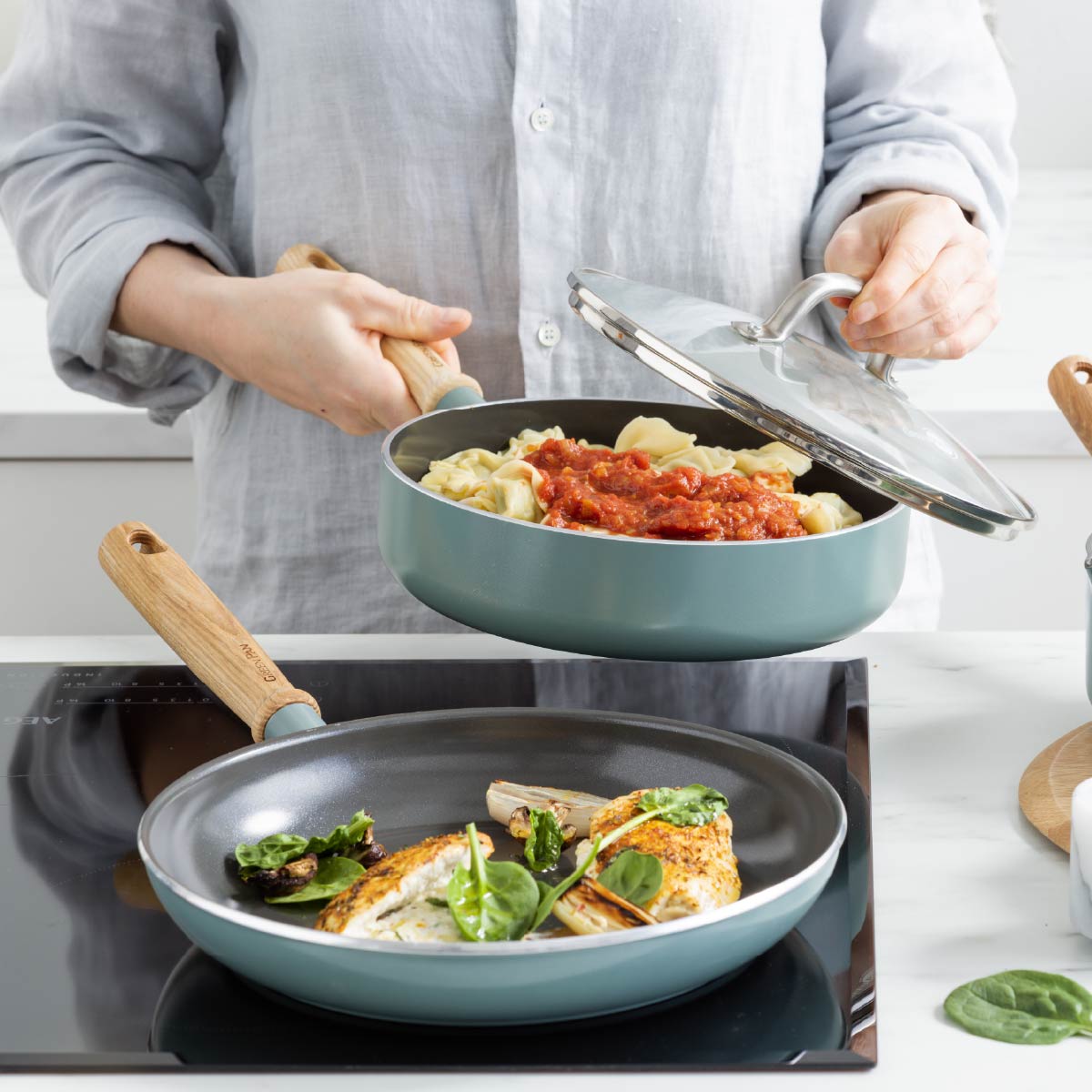 Mayflower 13pc Set with Lids