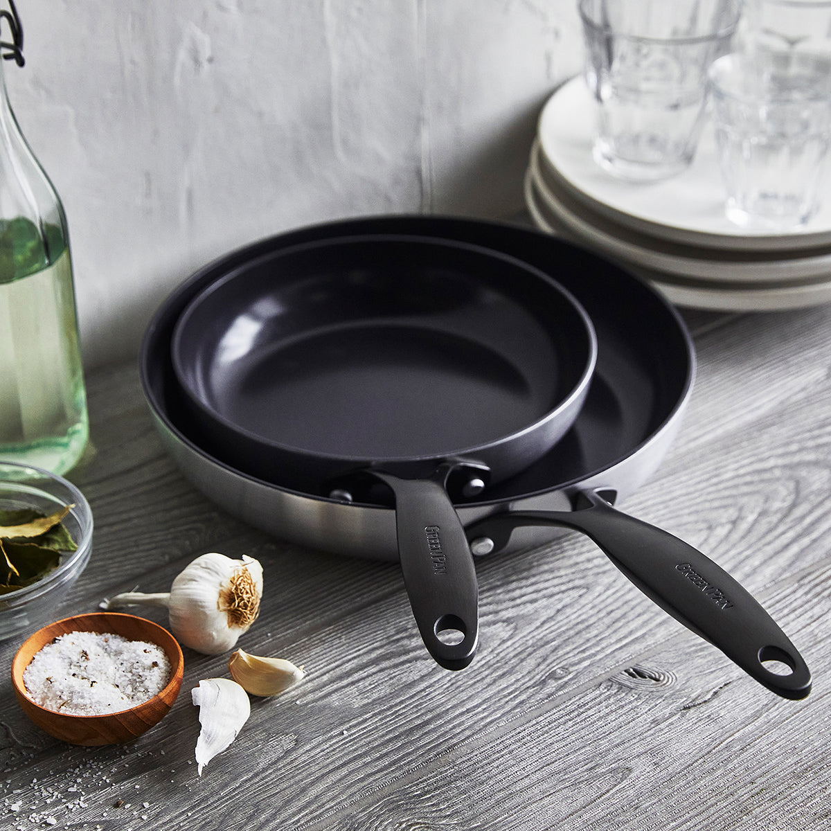Venice Pro Noir Ceramic Non-Stick 20cm and 26cm Frypan Set