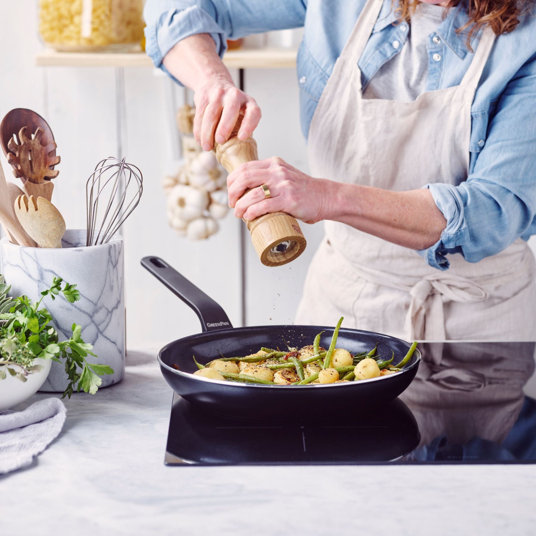 Essence Frypan Set 20cm and 28cm