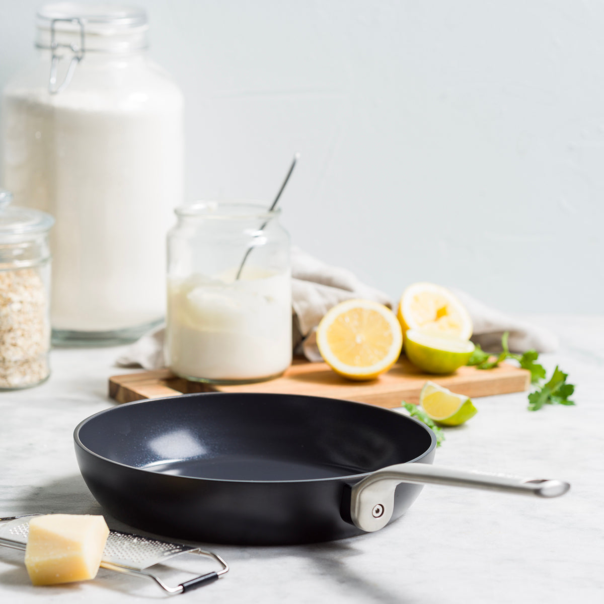 Evolution 24cm Frypan, Black