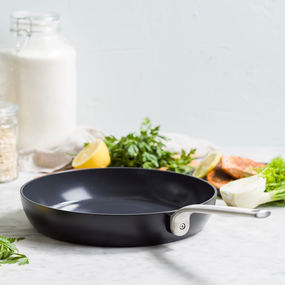Evolution 28cm Frypan, Black