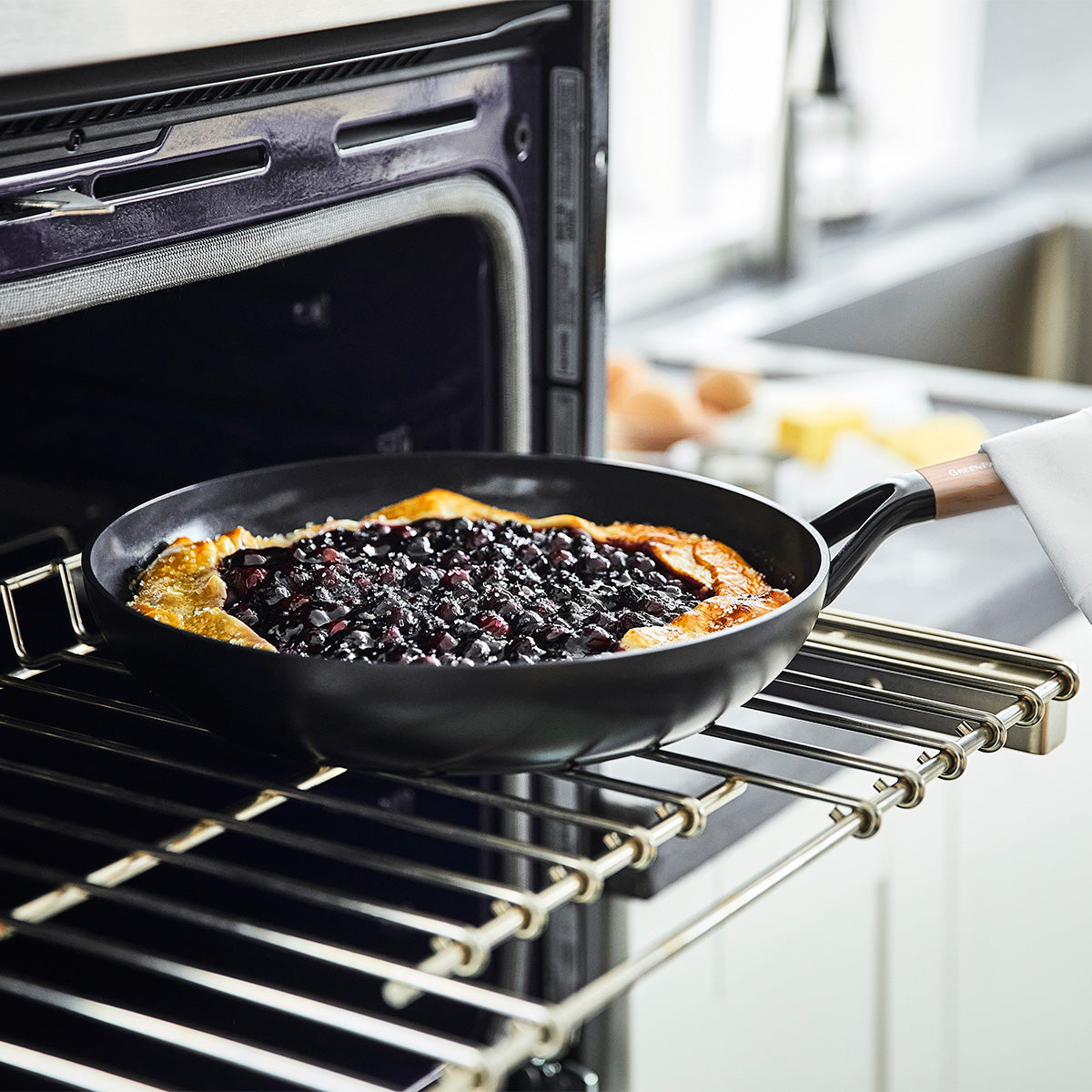Greenpan Eco-Smartshape Non-Stick Frying Pan Light Wood 28cm