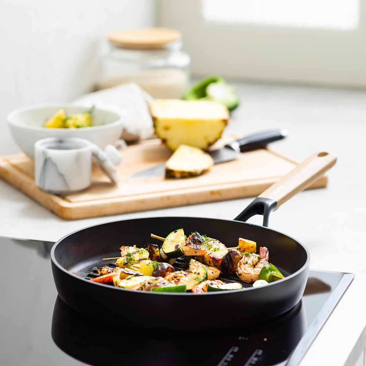 Eco-SmartShape Ceramic Non-Stick 28 cm Grill Pan | Light-Wood Handle