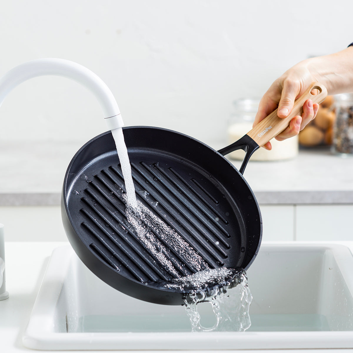 Eco-SmartShape Ceramic Non-Stick 28 cm Grill Pan | Light-Wood Handle