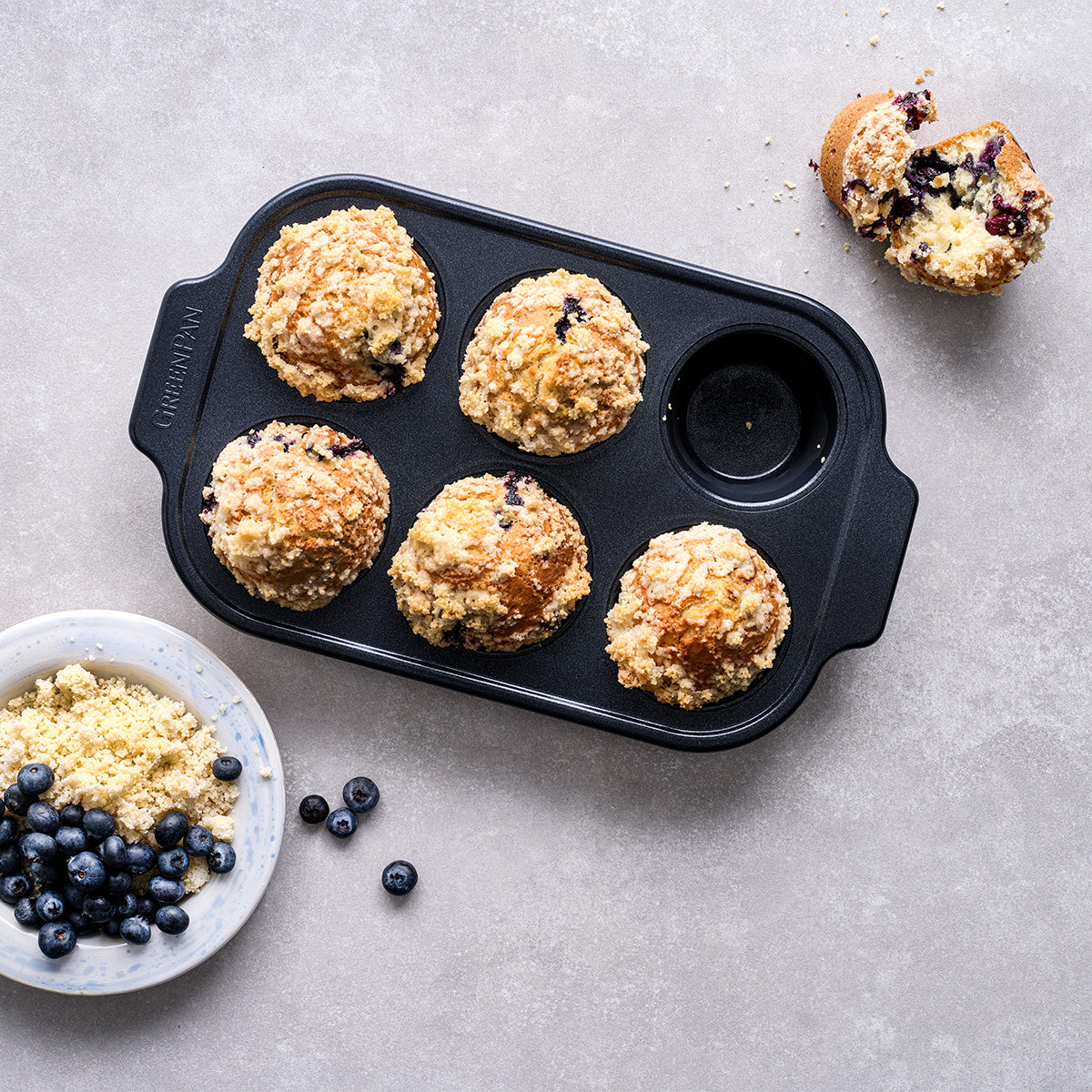 Bistro Carbon Steel 6-Cup Muffin Pan