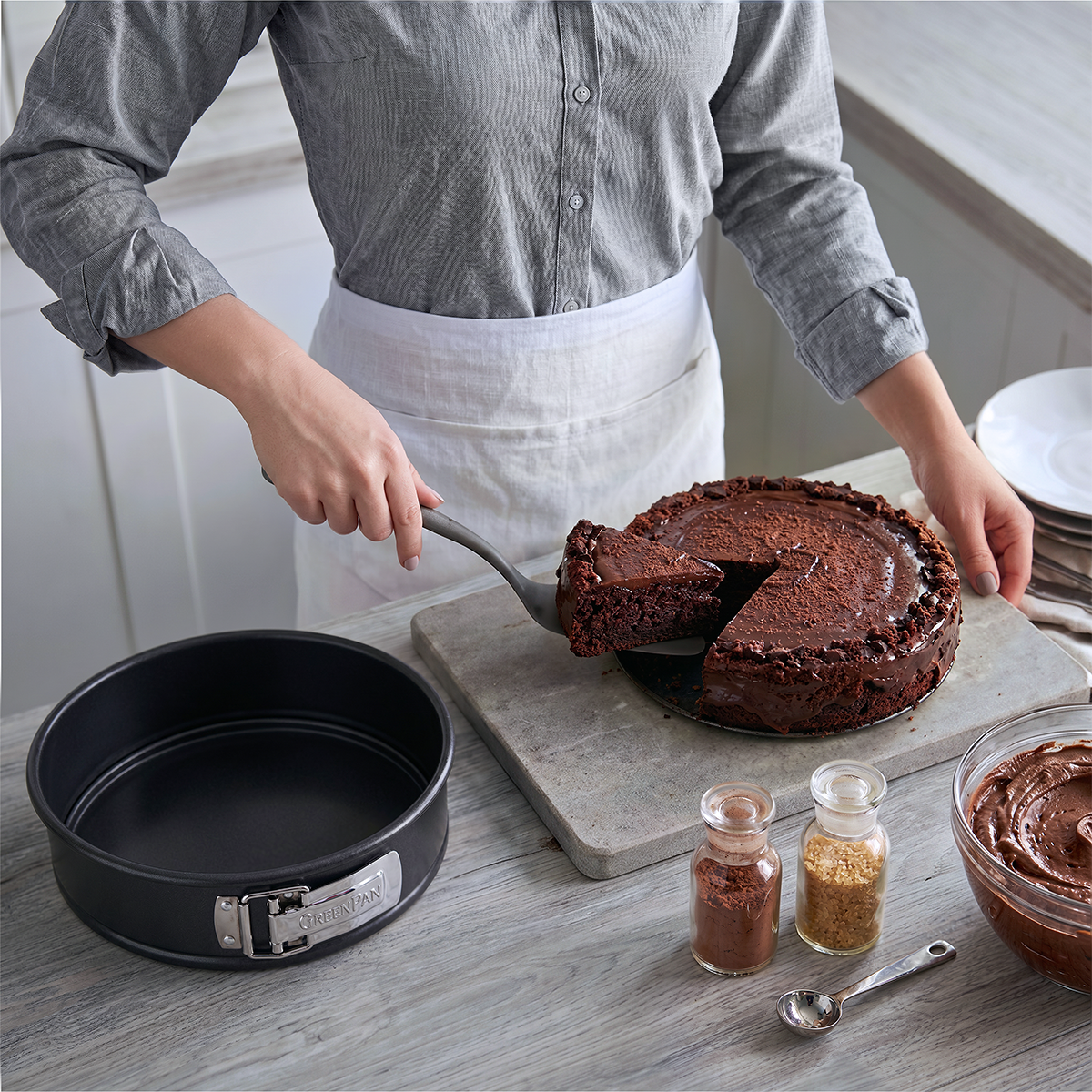 Bistro Carbon Steel 24 cm Springform Pan
