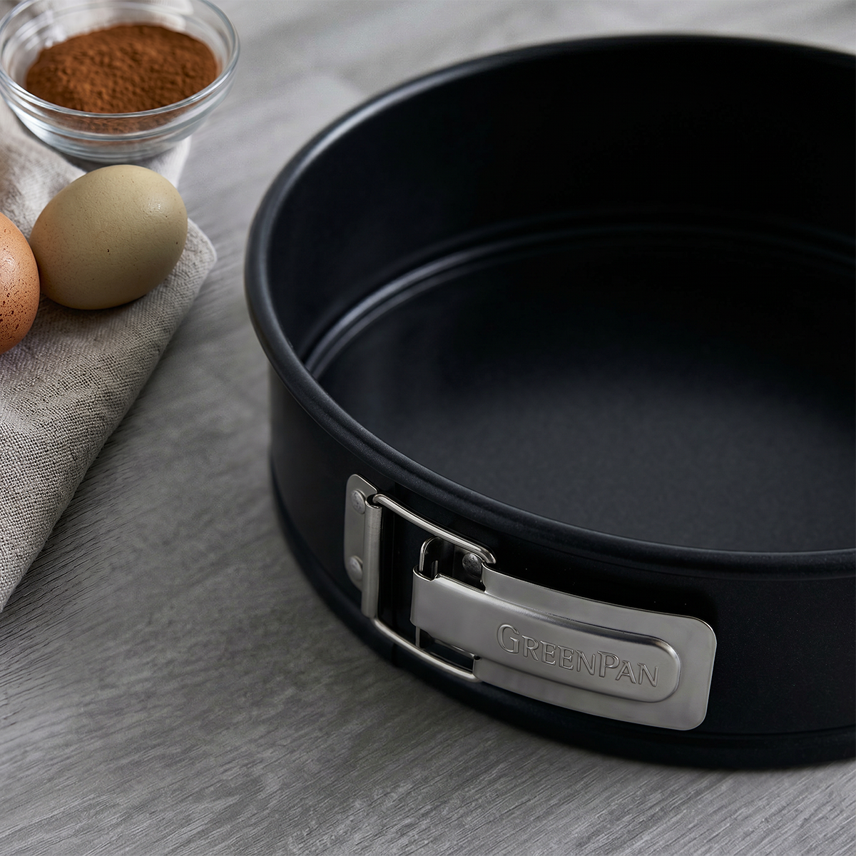 Bistro Carbon Steel 24 cm Springform Pan