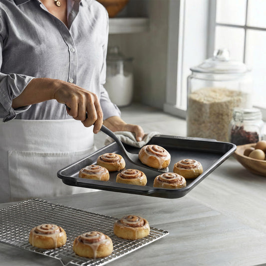Bistro Carbon Steel Sheet Pan, 33 cm x 22.5 cm