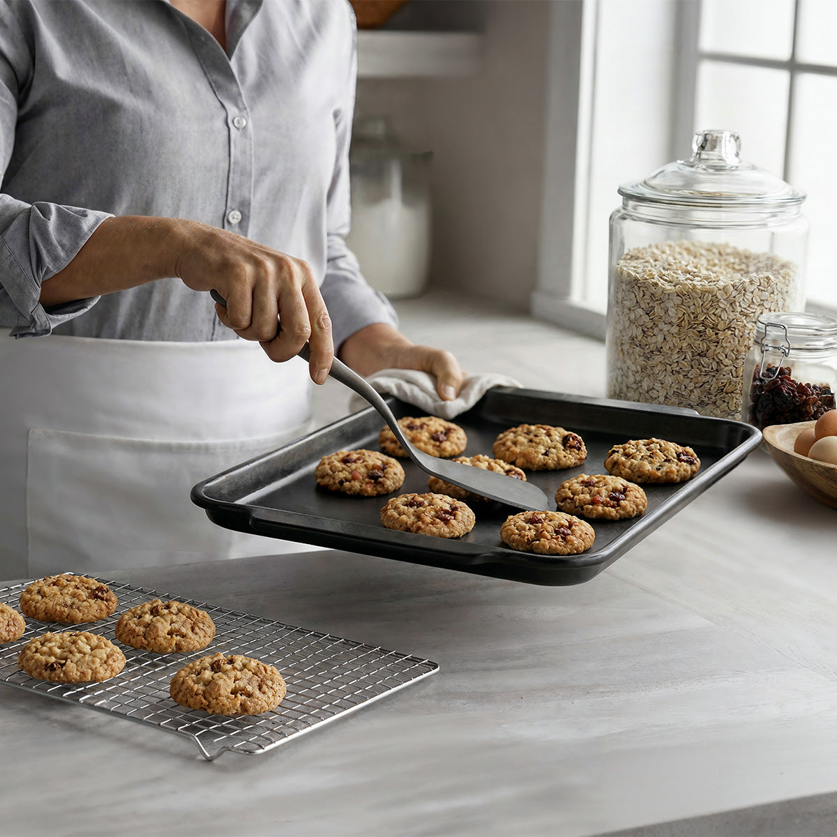 Bistro Carbon Steel Sheet Pan, 33 cm x 22.5 cm