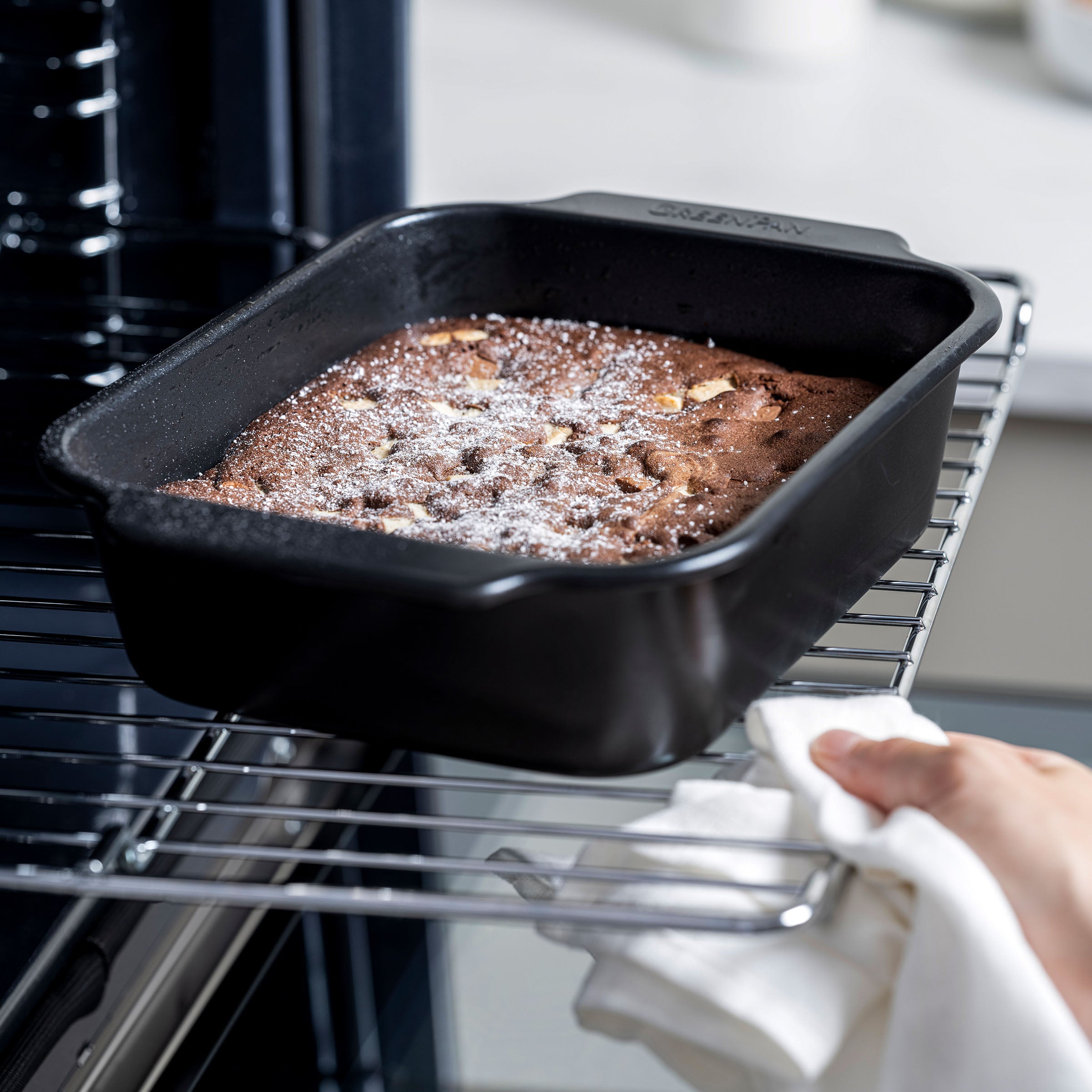 Black Ceramic Brownie Pan 22.5cm x 18.5cm