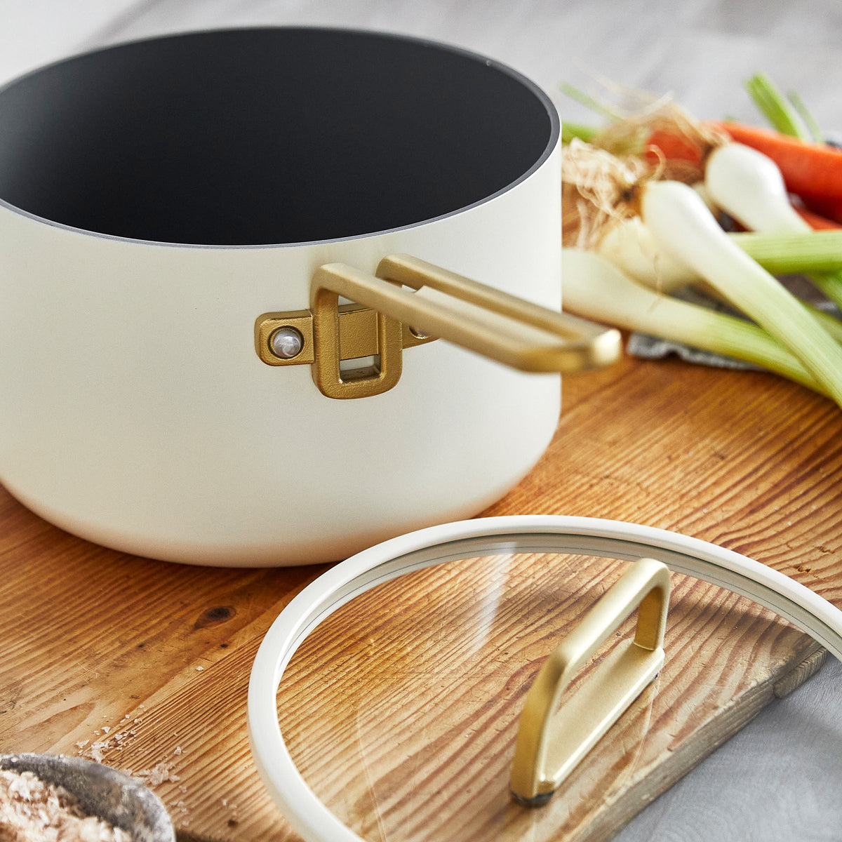 Stanley Tucci™ Ceramic Non-Stick 3.8-Litre Saucepan with Lid | Carrara White
