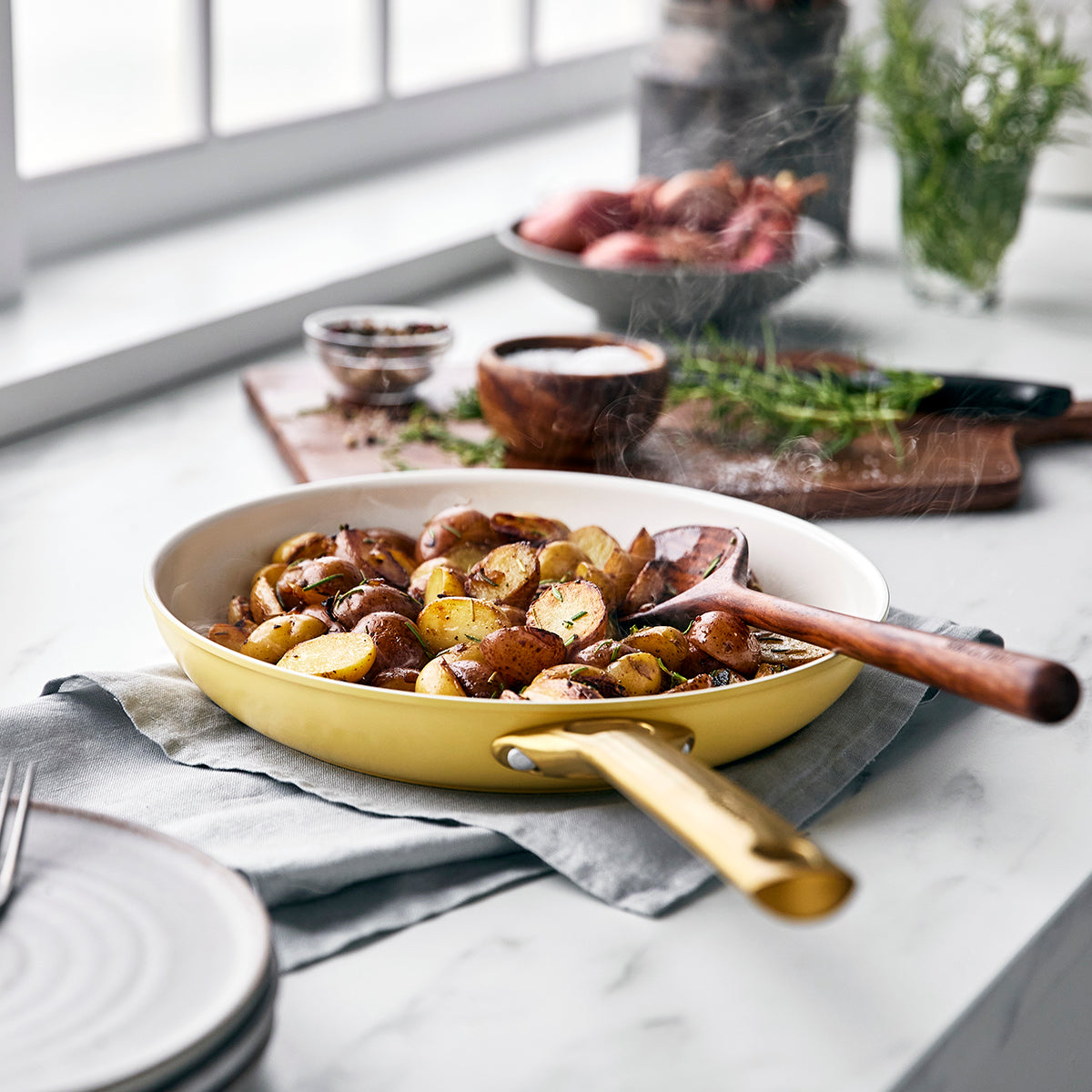 Reserve Ceramic Non-Stick 10-Piece Cookware Set | Sunrise