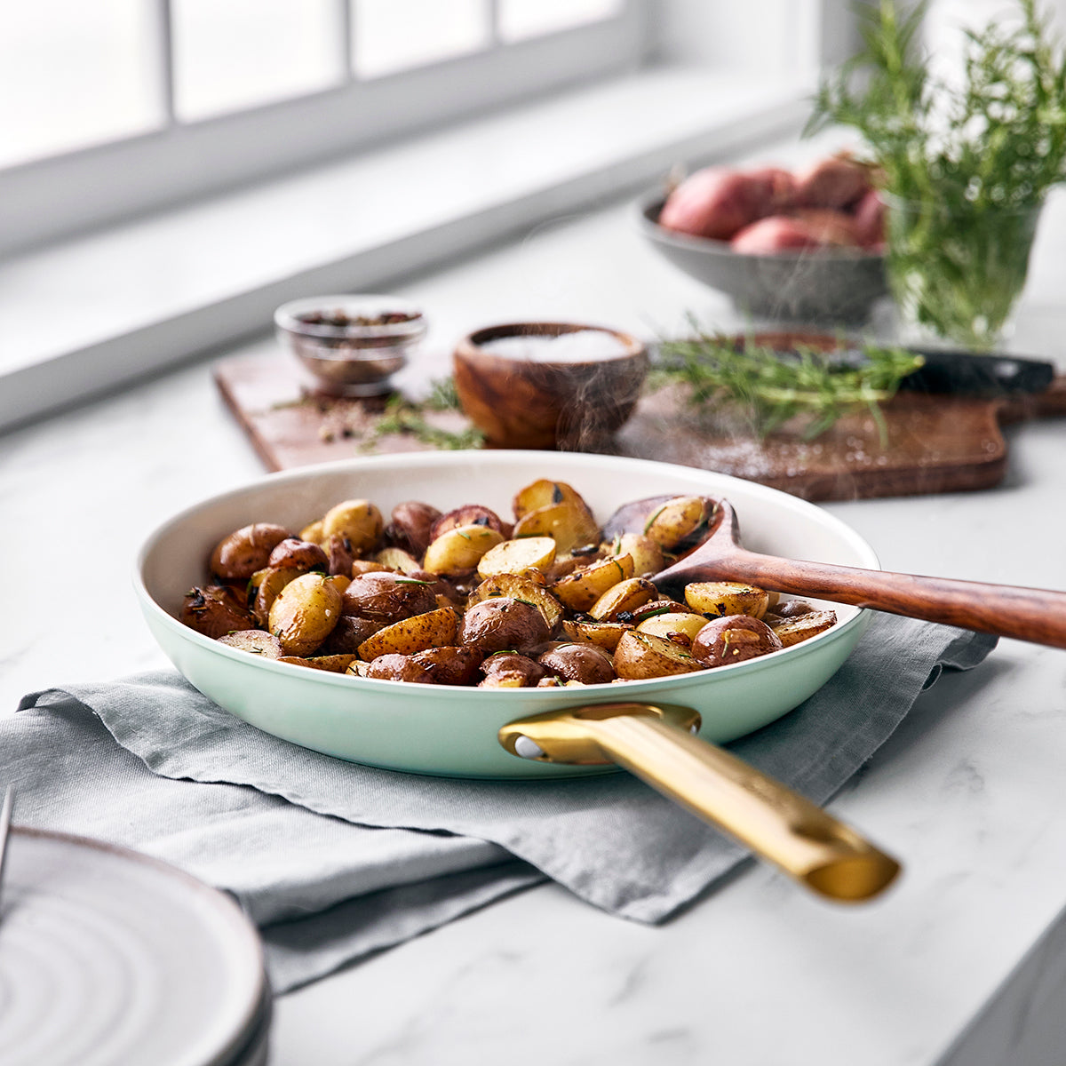 Reserve Ceramic Non-Stick 10-Piece Cookware Set | Julep