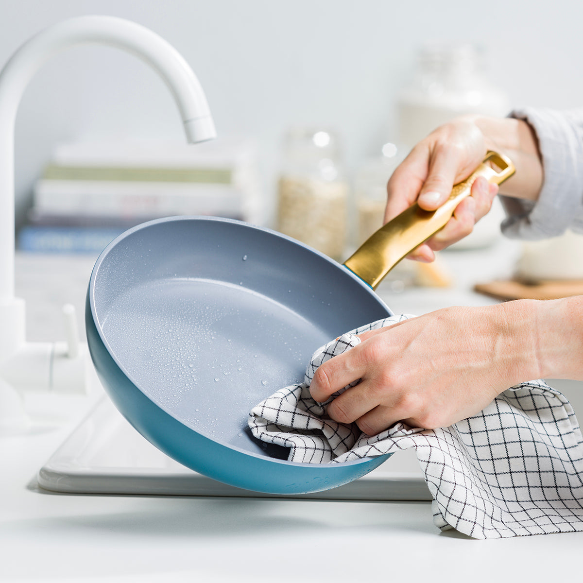 Evolution 30cm Frypan, Blue