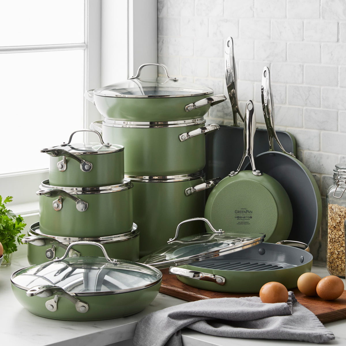 Valencia Pro Ceramic Non-Stick 19-Piece Cookware Set | Sage