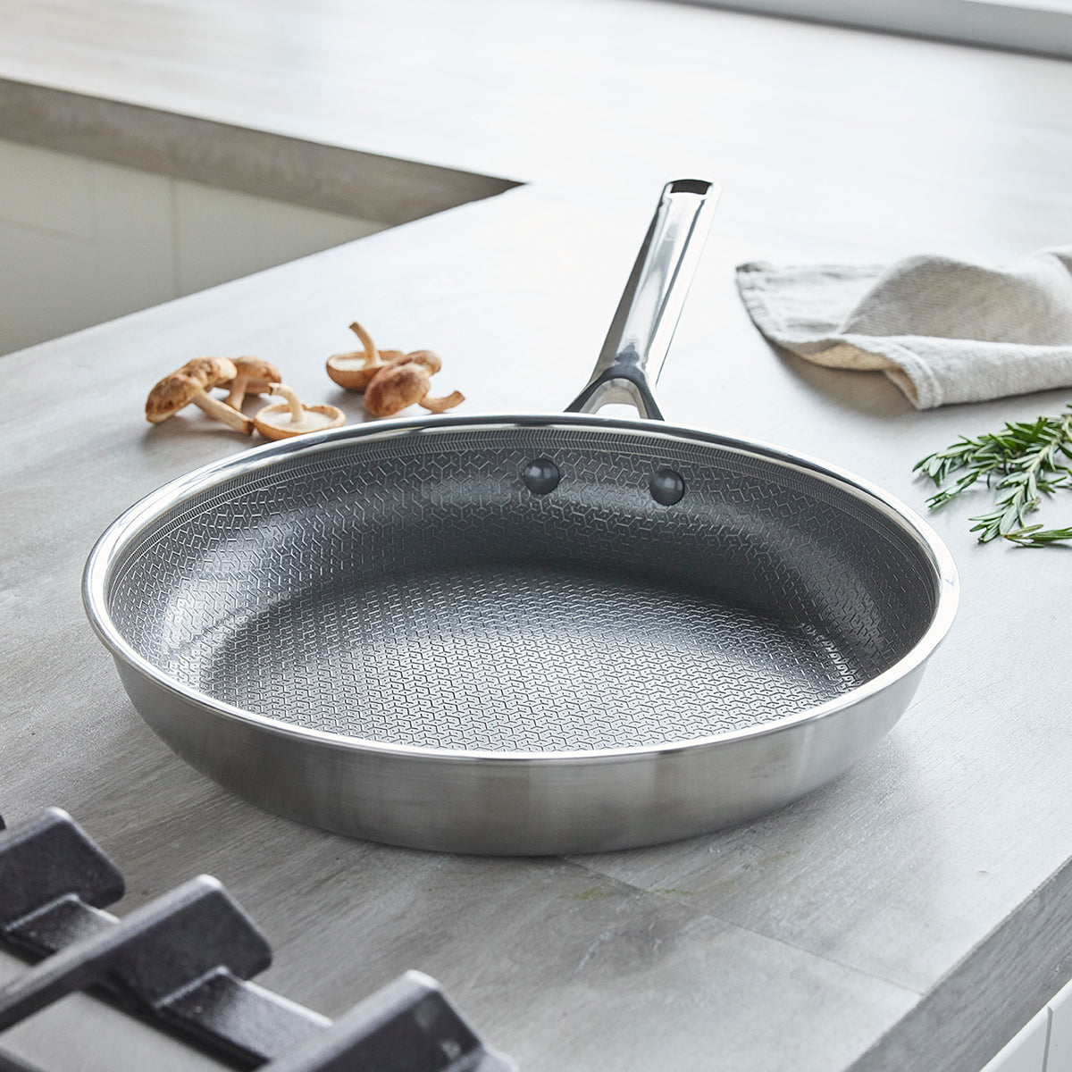 Apex Hybrid Ceramic Non-Stick 28 cm Frypan