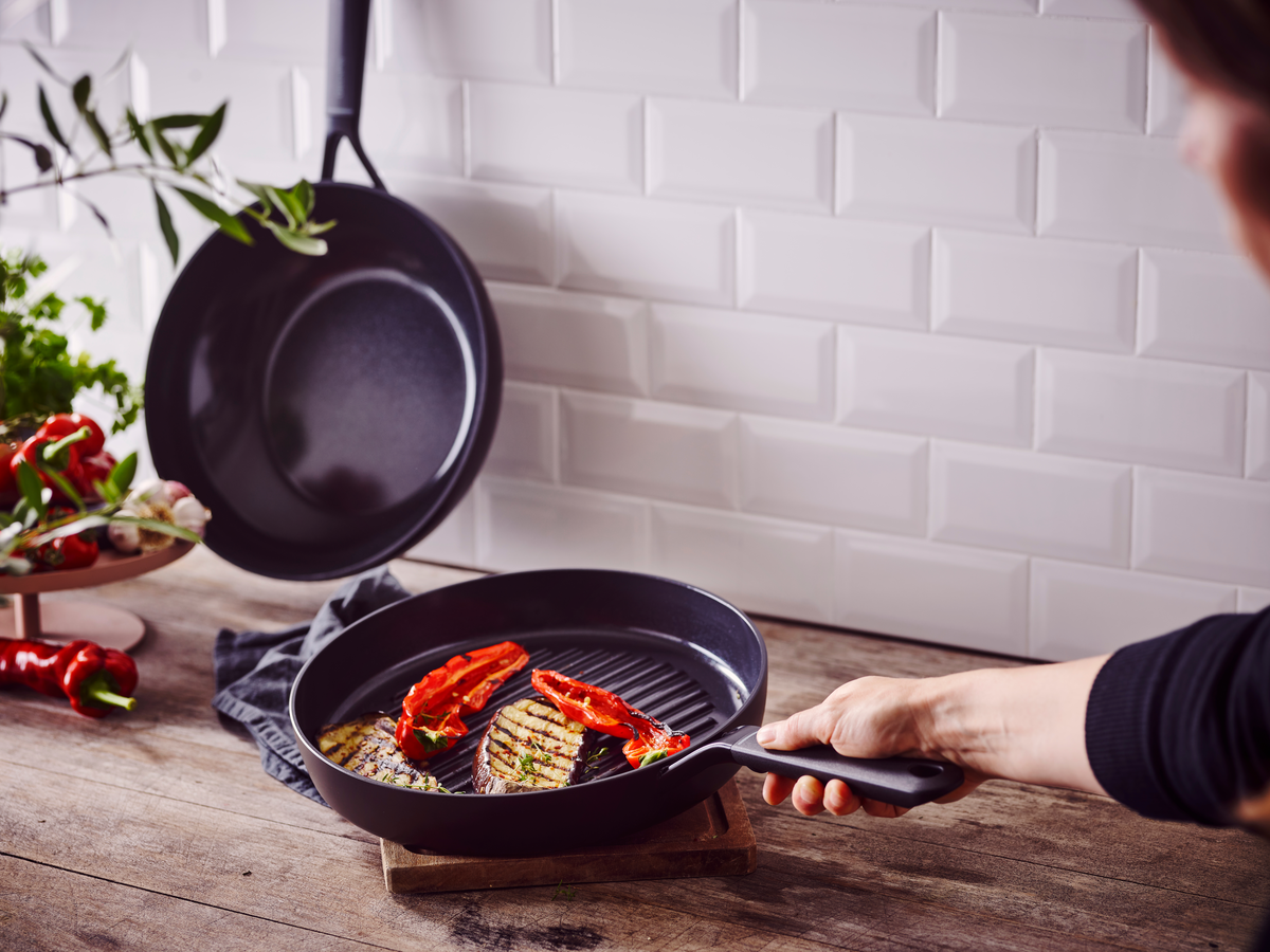 Smart Shapes Grill Pan 28cm