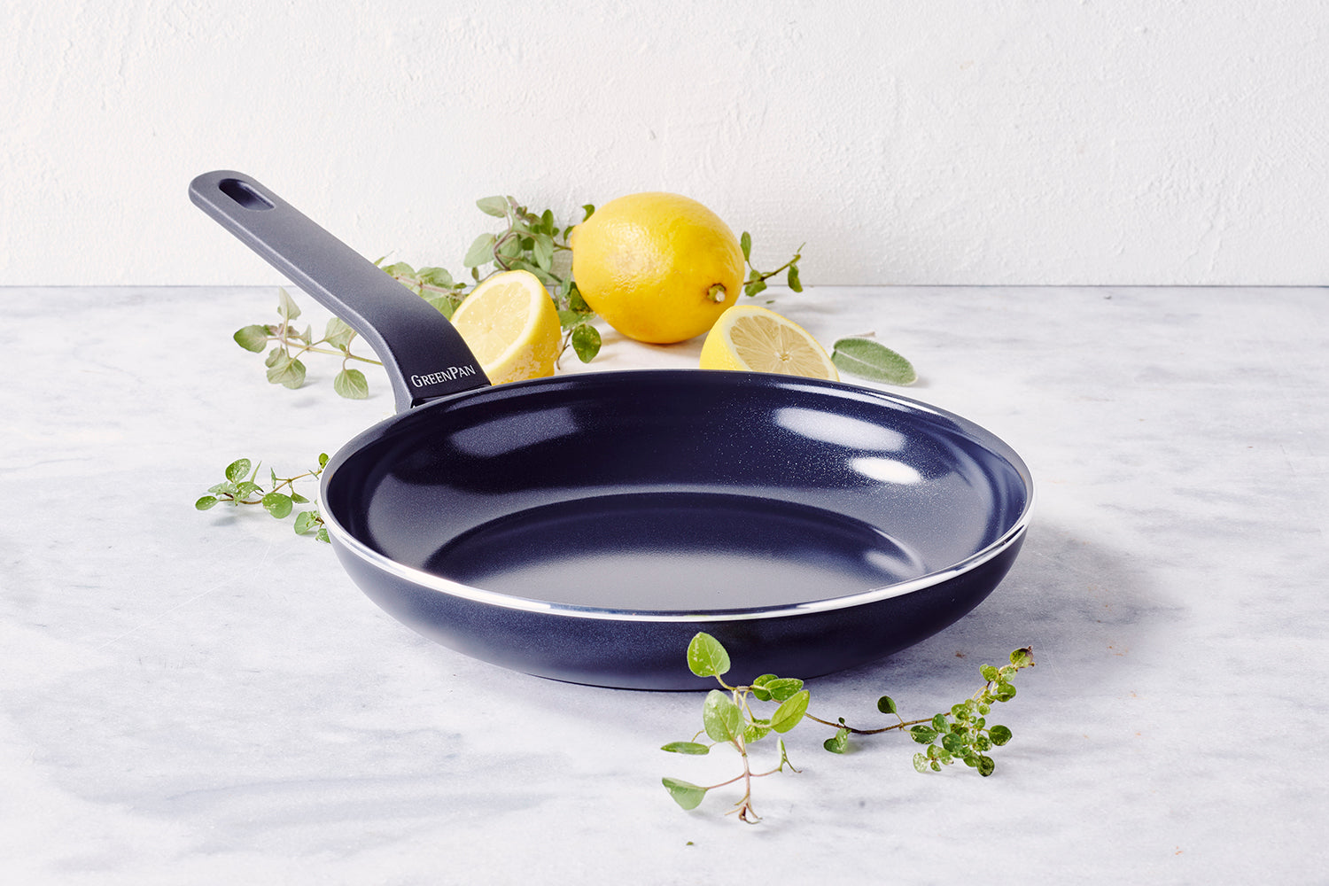 Essence Frypan 28cm