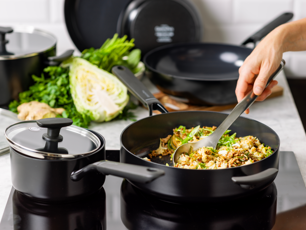 Smart Shapes Covered Skillet 28cm 4.2 Litre