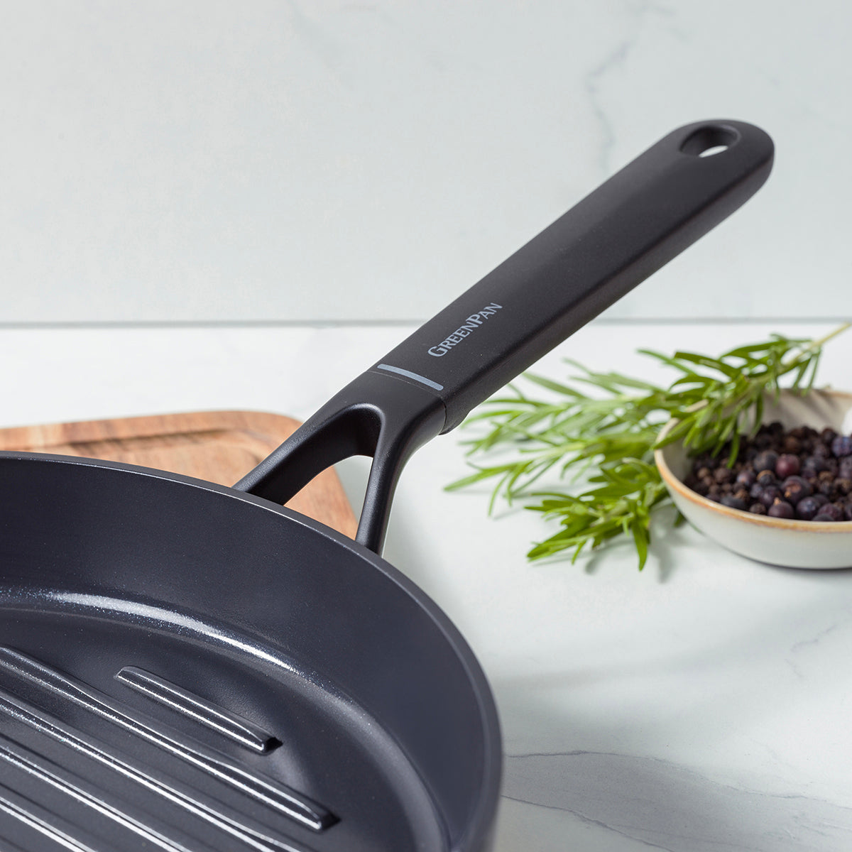 Smart Ceramic Non-Stick 28 cm Round Grill Pan