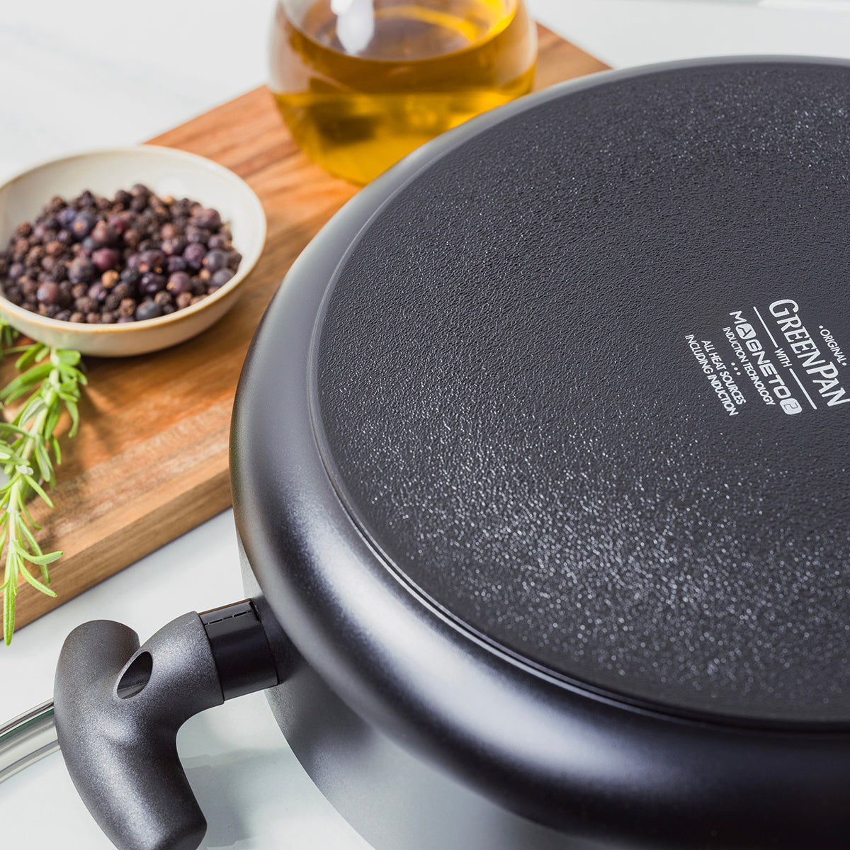 Smart Ceramic Non-Stick 4.2-Litre Sauté Pan with Lid