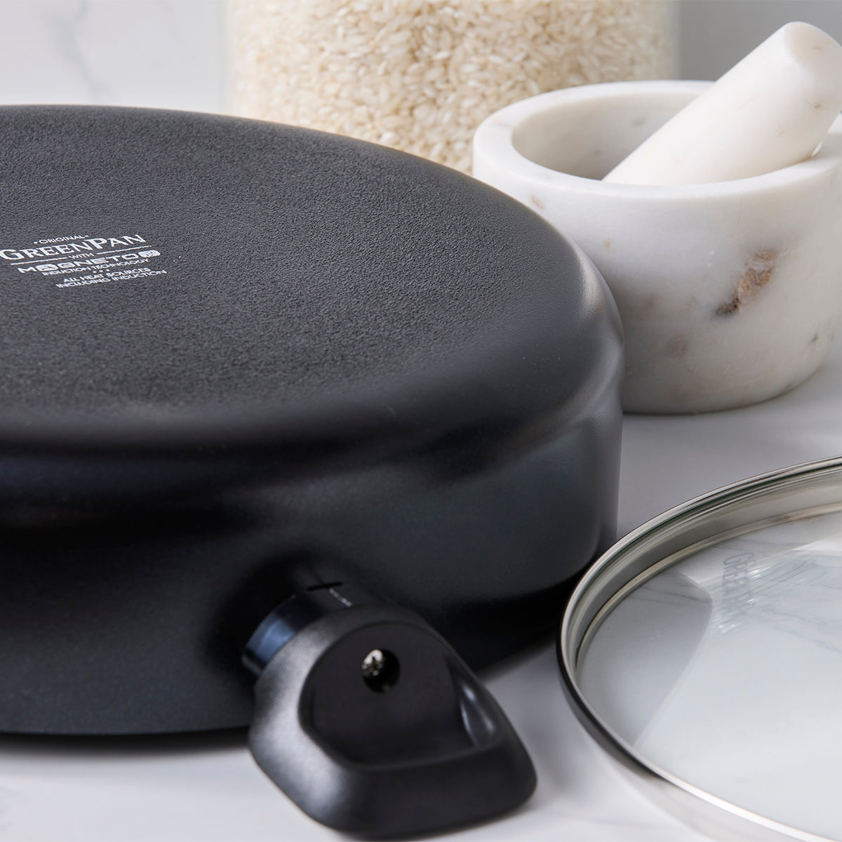 Memphis Ceramic Non-Stick 4.2-Litre Sauté Pan with Lid