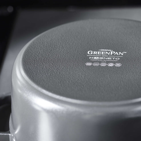 Featherweights 26cm Dutch Oven with Lid