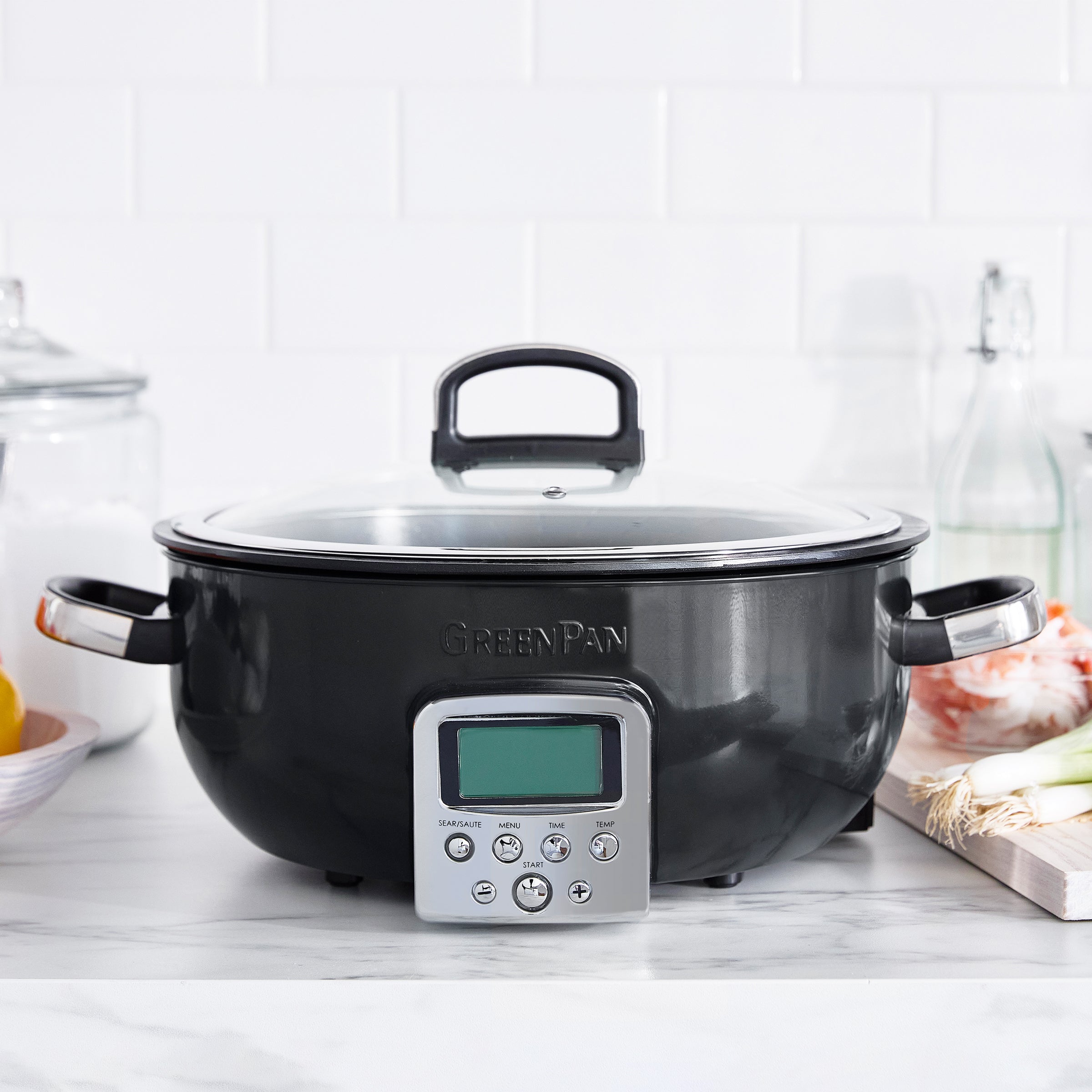 Omni cooker Black 5.6L